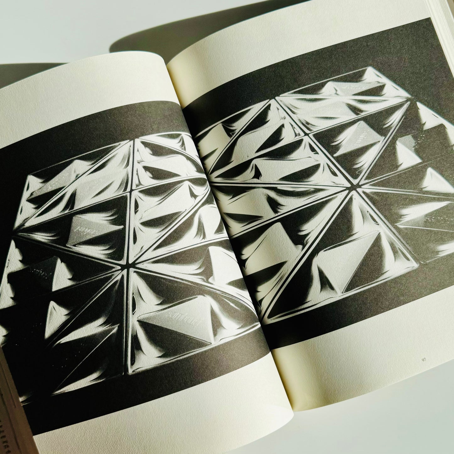 Design: Roberto Sambonet Softback 1993