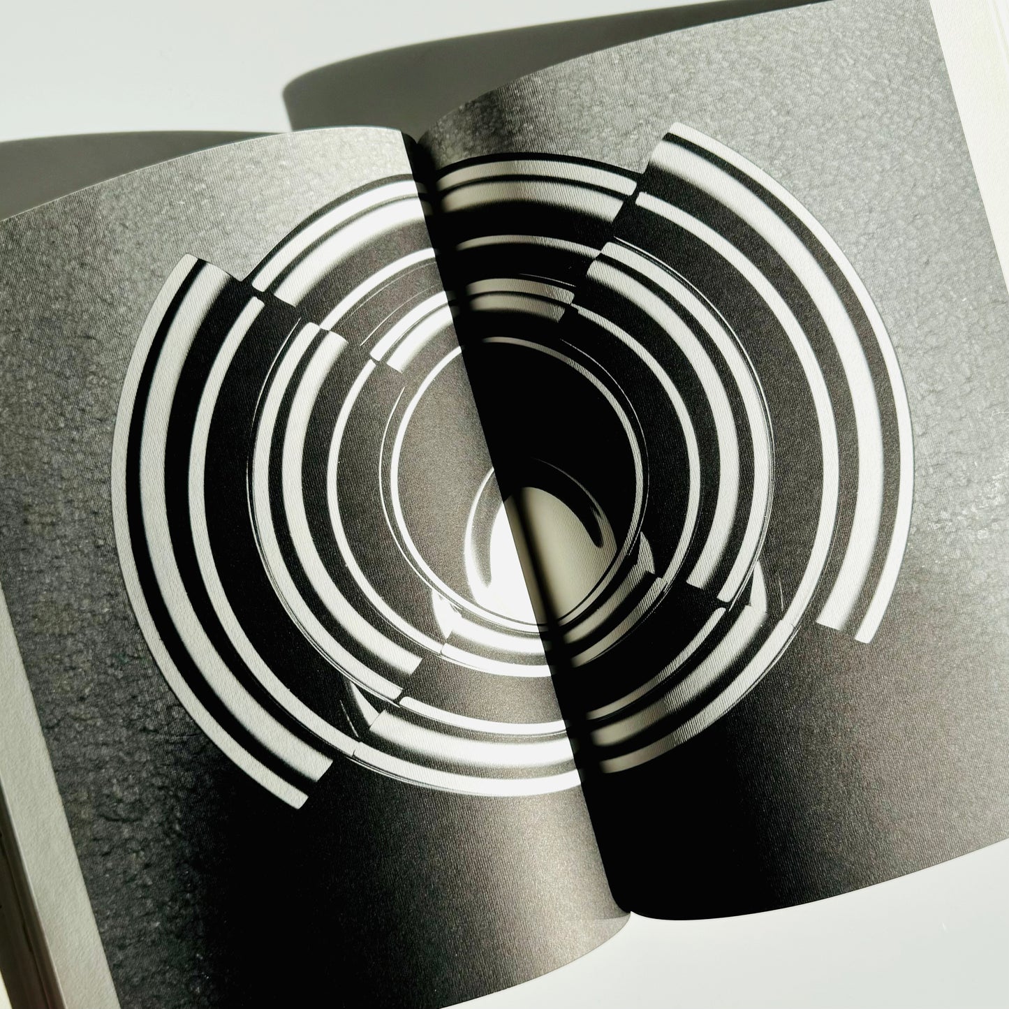 Design: Roberto Sambonet Softback 1993