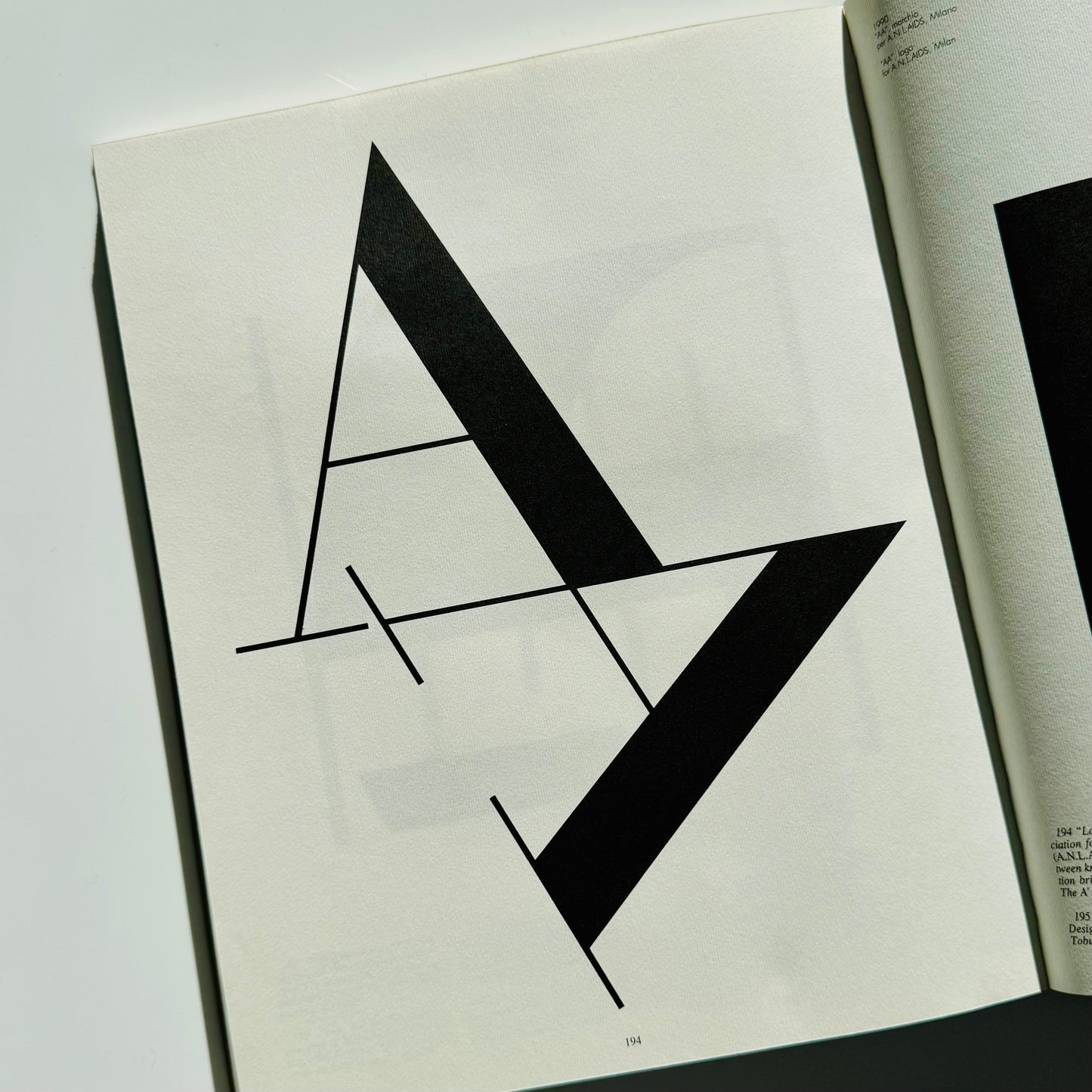 Design: Roberto Sambonet Softback 1993