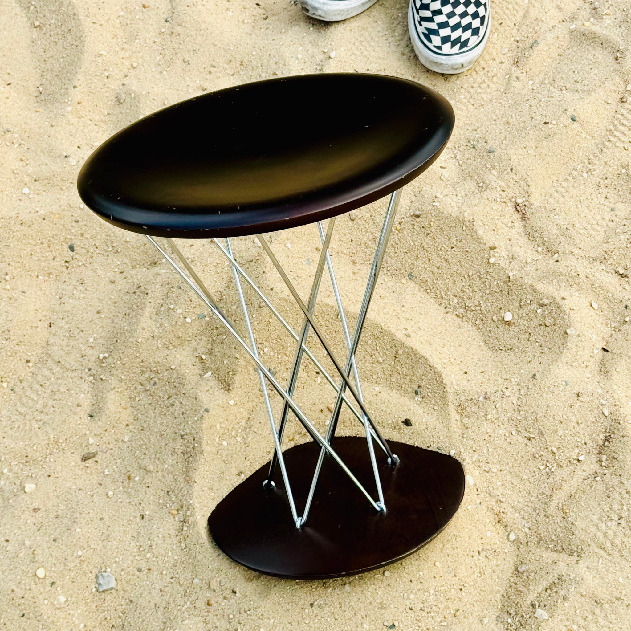 Isamu Noguchi '86T Rocking Stool' Vitra 2001 – ODD EYE