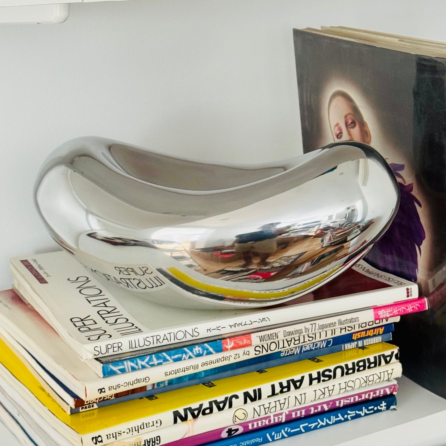 Vintage Mirror Polished Bean Centerpiece