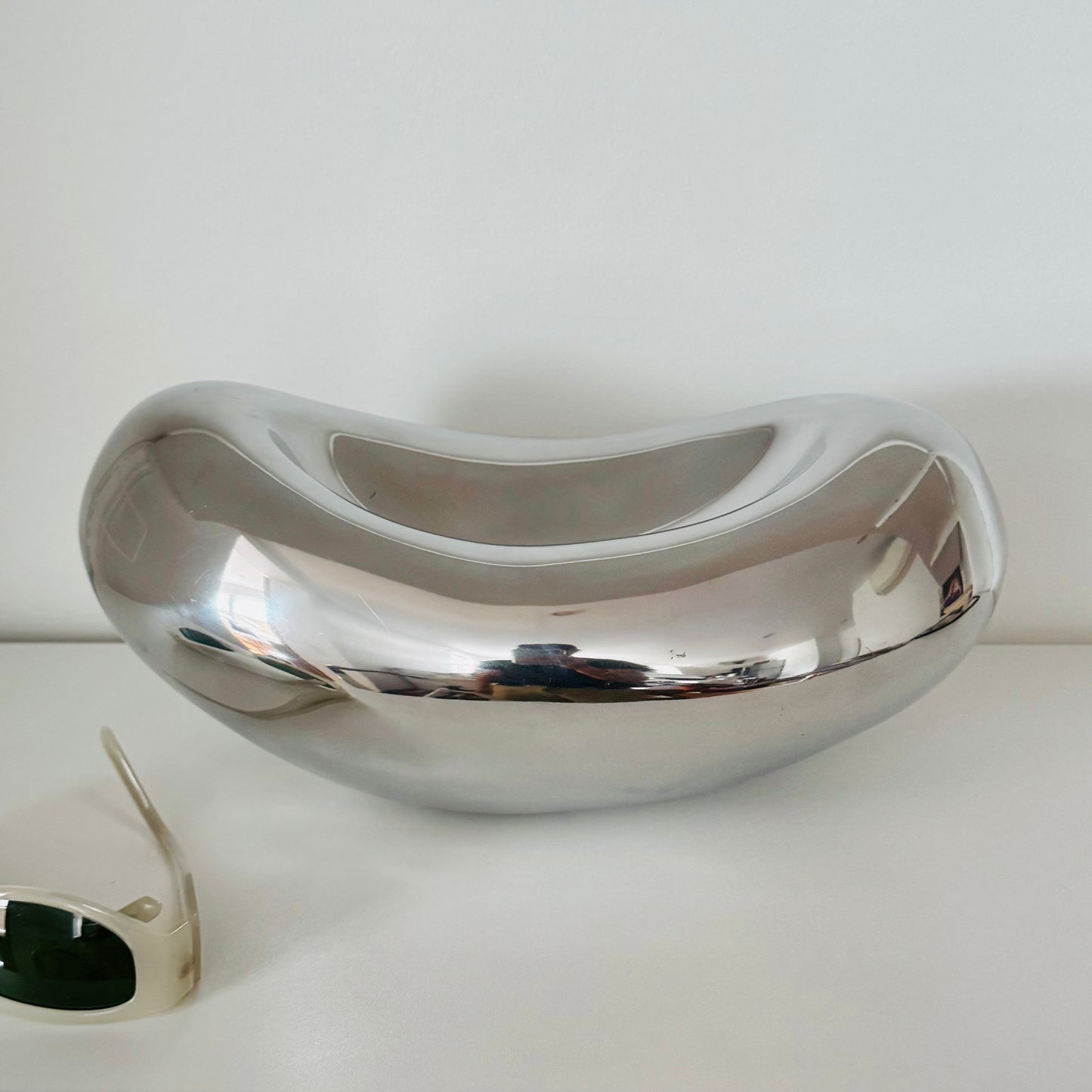 Vintage Mirror Polished Bean Centerpiece