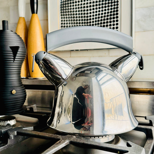 Scarce Andrea Branzi 'Mama-ò' Postmodern Kettle 1988