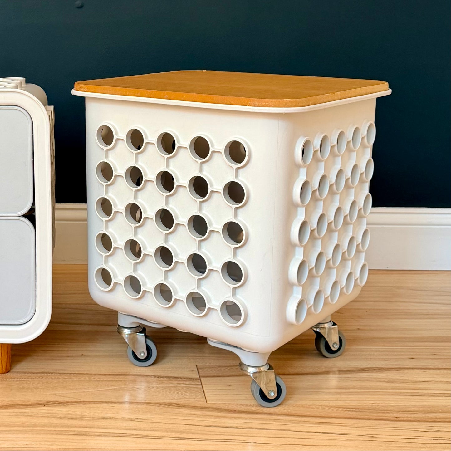 Jenny Drinkard Modular Crate Stool / Table 2012