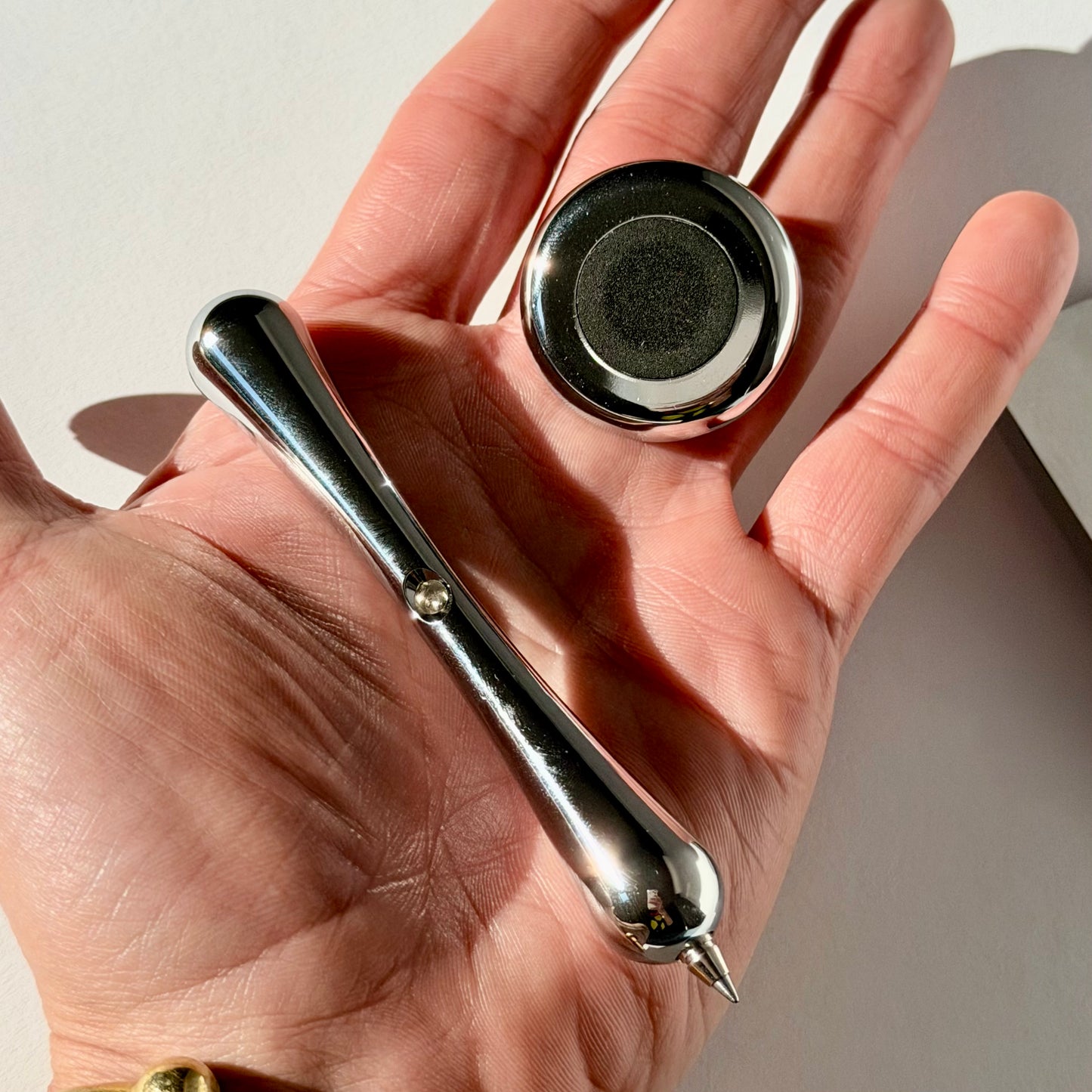 Deadstock Bone Float by Zero Japan Pen 2002