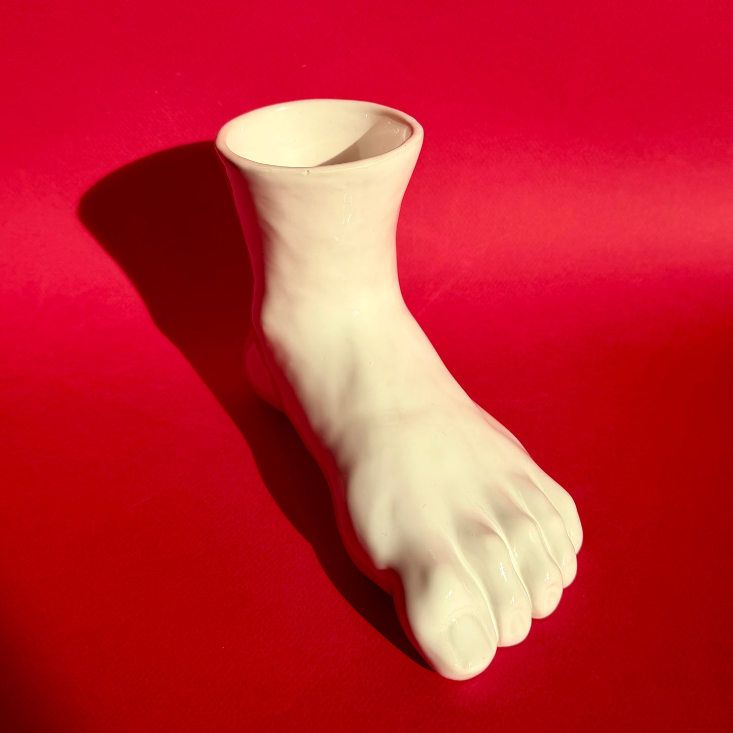 Vintage Trompe L'oeil Foot Vase / Raymor Italy 1960s