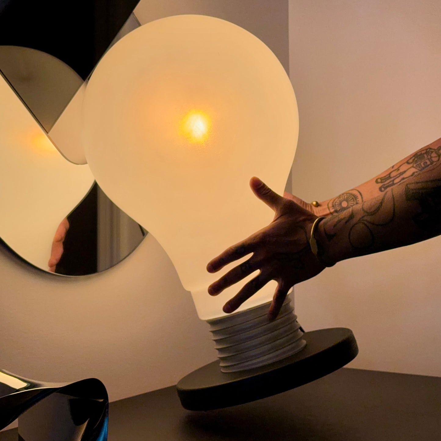 Vintage Giant Pop Art Lightbulb Lamp 1980s