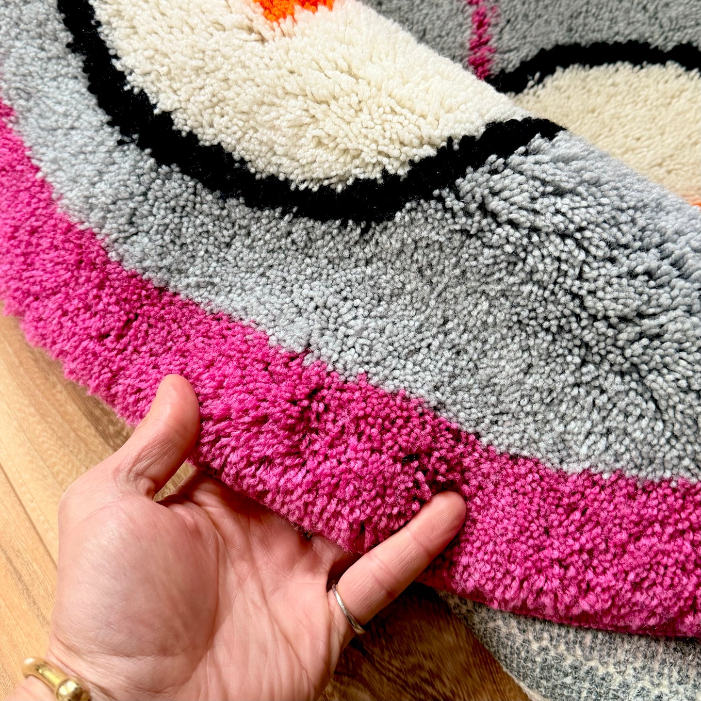 Karim Rashid Digilove Round Rug 2015