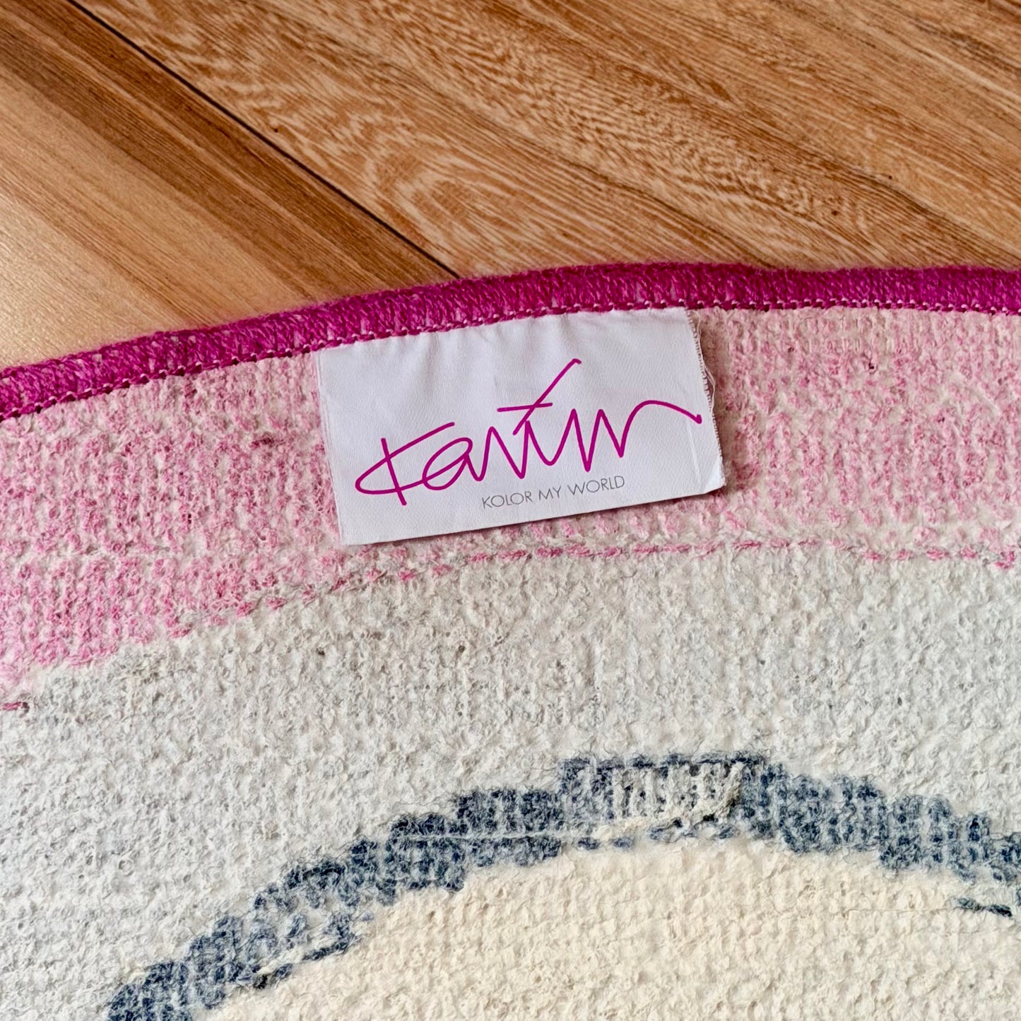 Karim Rashid Digilove Round Rug 2015