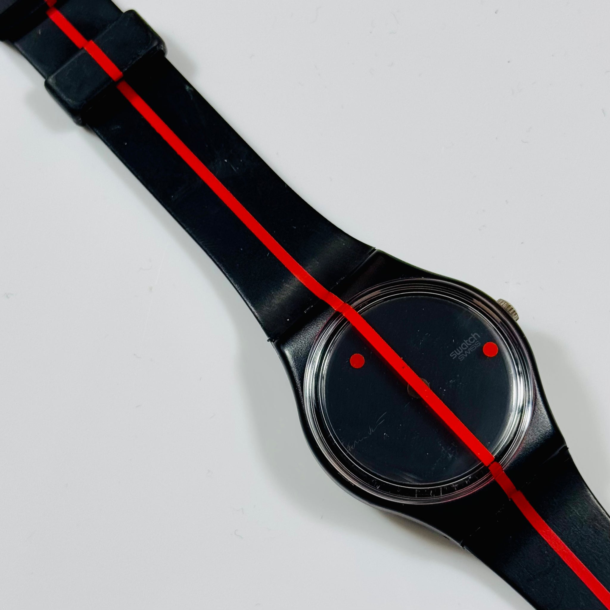 Vintage Swatch Artist Special 'Rosso Su' By Felice Varini 1991